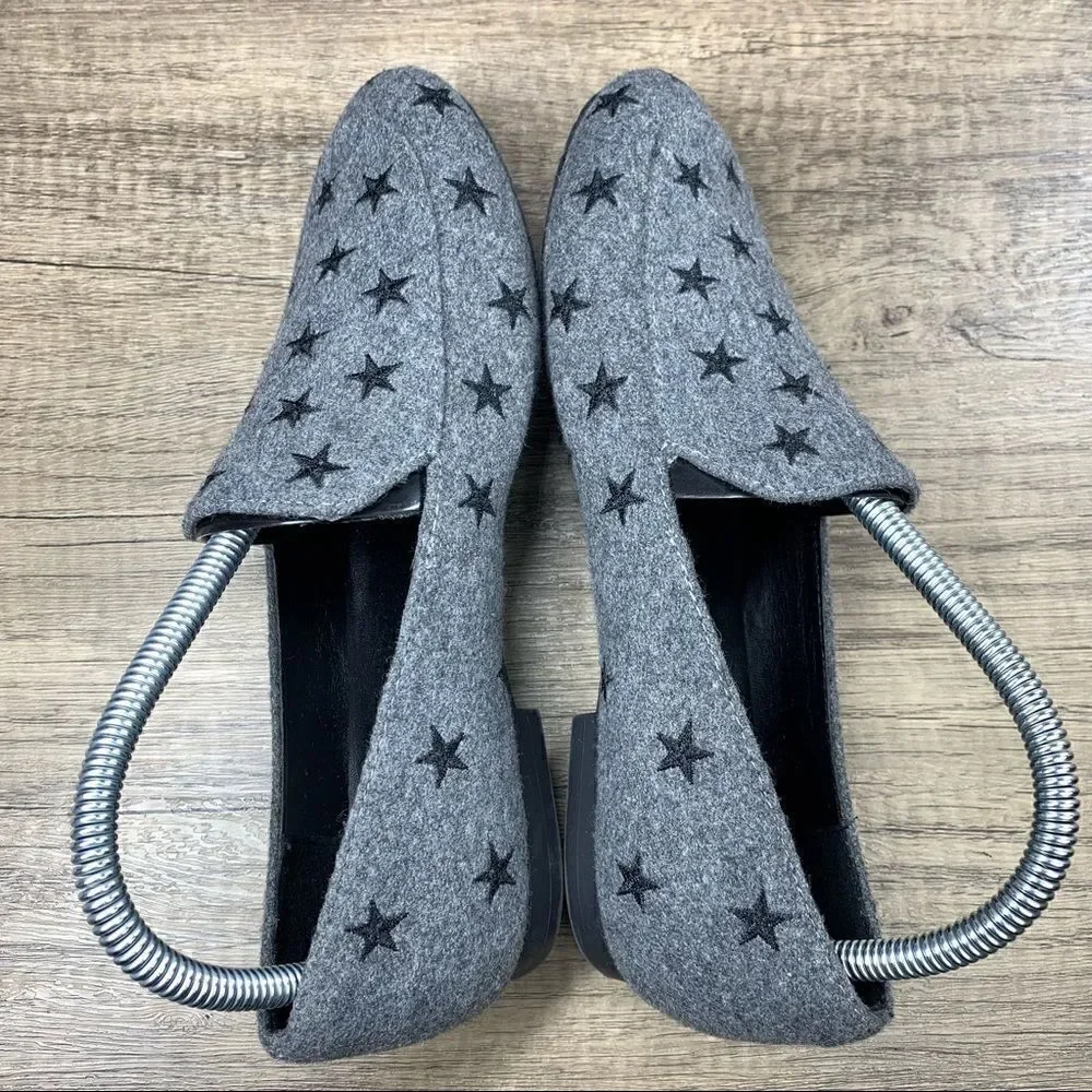 Keneth Cole Reaction “WELTON”  Gray/Black Stars Loafers~Size 7.5‎